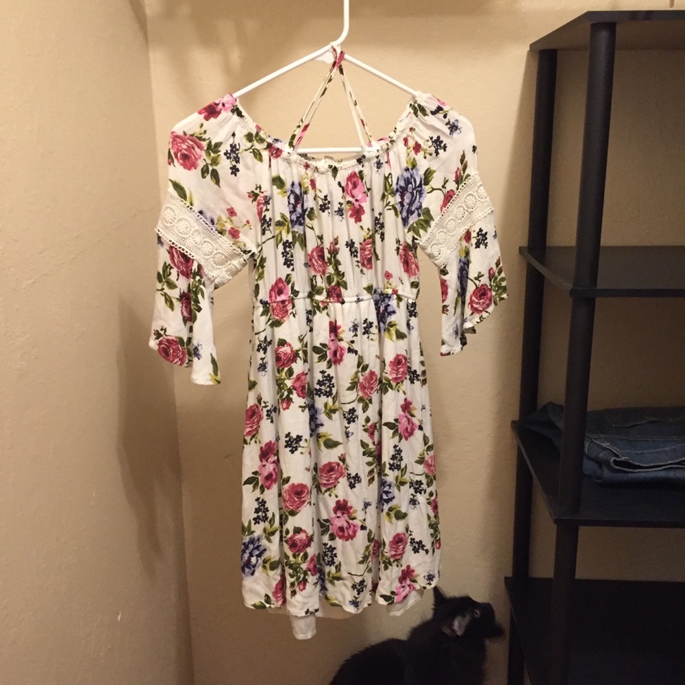 Floral maternity dress